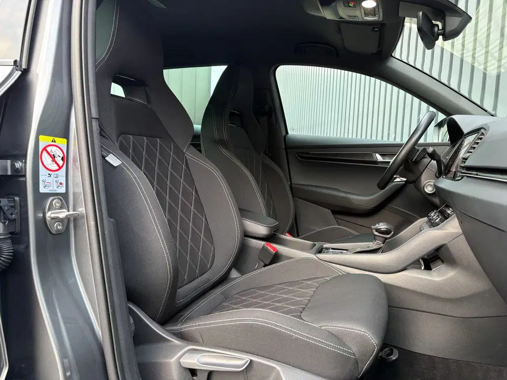 Skoda Karoq 1.5 TSI ACT Sportline Business uit 2024, foto 16