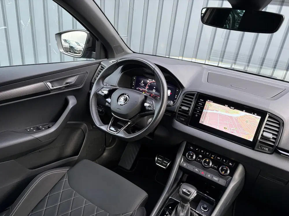 Skoda Karoq 1.5 TSI ACT Sportline Business uit 2024, foto 7