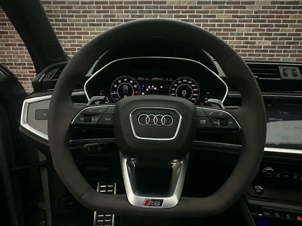 Audi RS Q3 TFSI RS Panorama Nardo Camera uit 2020, foto 10