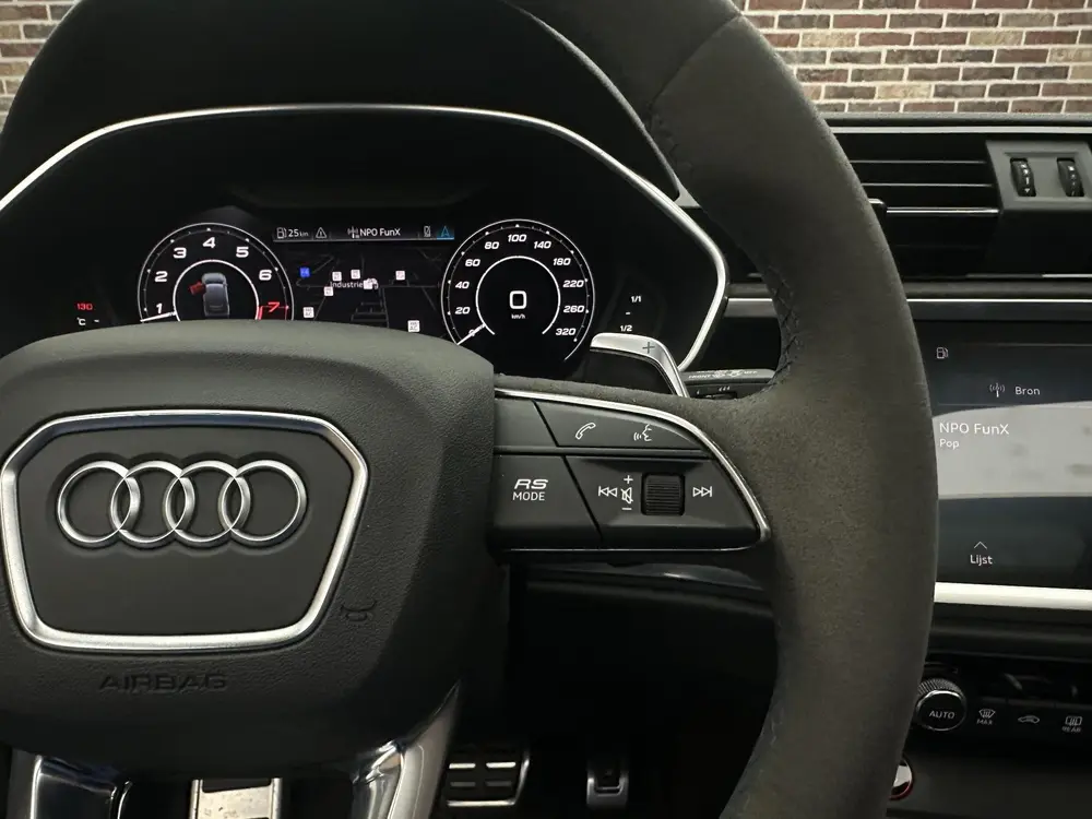 Audi RS Q3 TFSI RS Panorama Nardo Camera uit 2020, foto 12