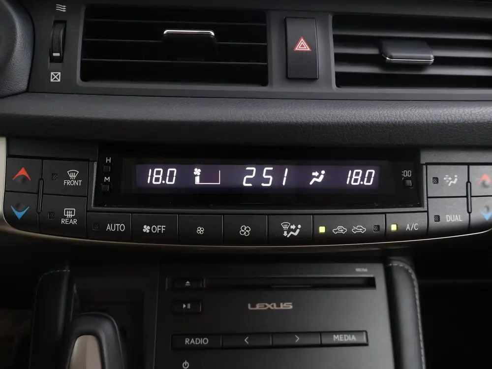 Lexus CT 200h Sport Edition | Dealer onderhouden | Rood Lede uit 2020, foto 7