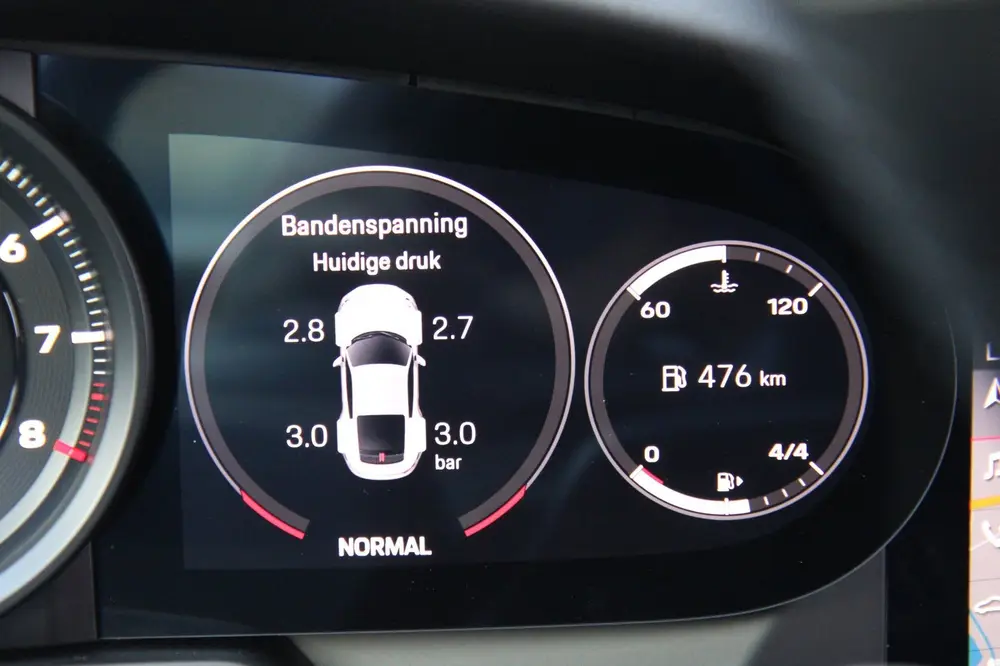 Porsche 911 3.0 Carrera 4 S Dealer onderhouden NAP App uit 2020, foto 19