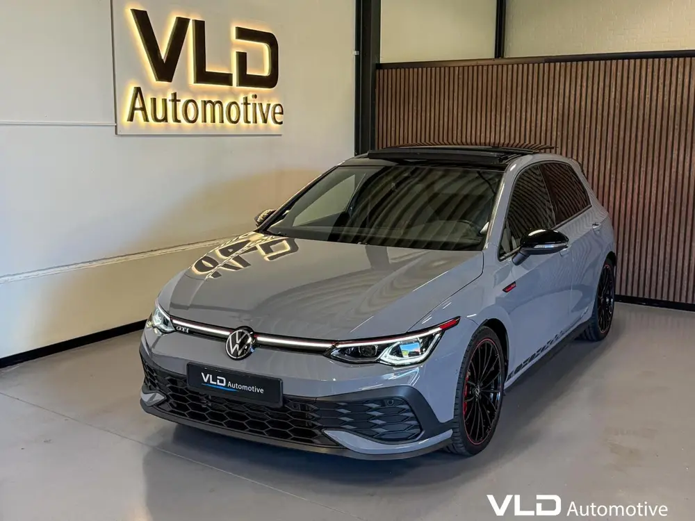 Volkswagen Golf 2.0 TSI GTI CLUBSPORT 45 JAHRE AKRA PANO IQ uit 2022, foto 10