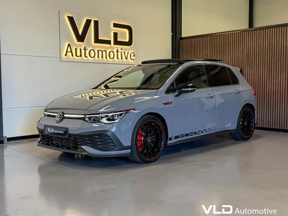 Volkswagen Golf 2.0 TSI GTI CLUBSPORT 45 JAHRE AKRA PANO IQ uit 2022, foto 13