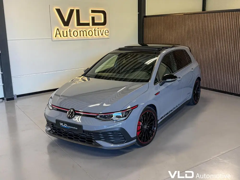 Volkswagen Golf 2.0 TSI GTI CLUBSPORT 45 JAHRE AKRA PANO IQ uit 2022, foto 18