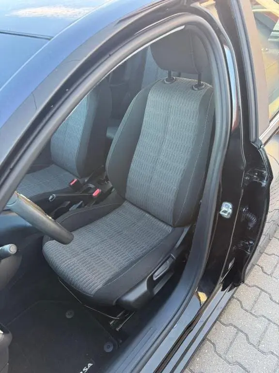 Opel Corsa 1.2 Edition uit 2022, foto 9