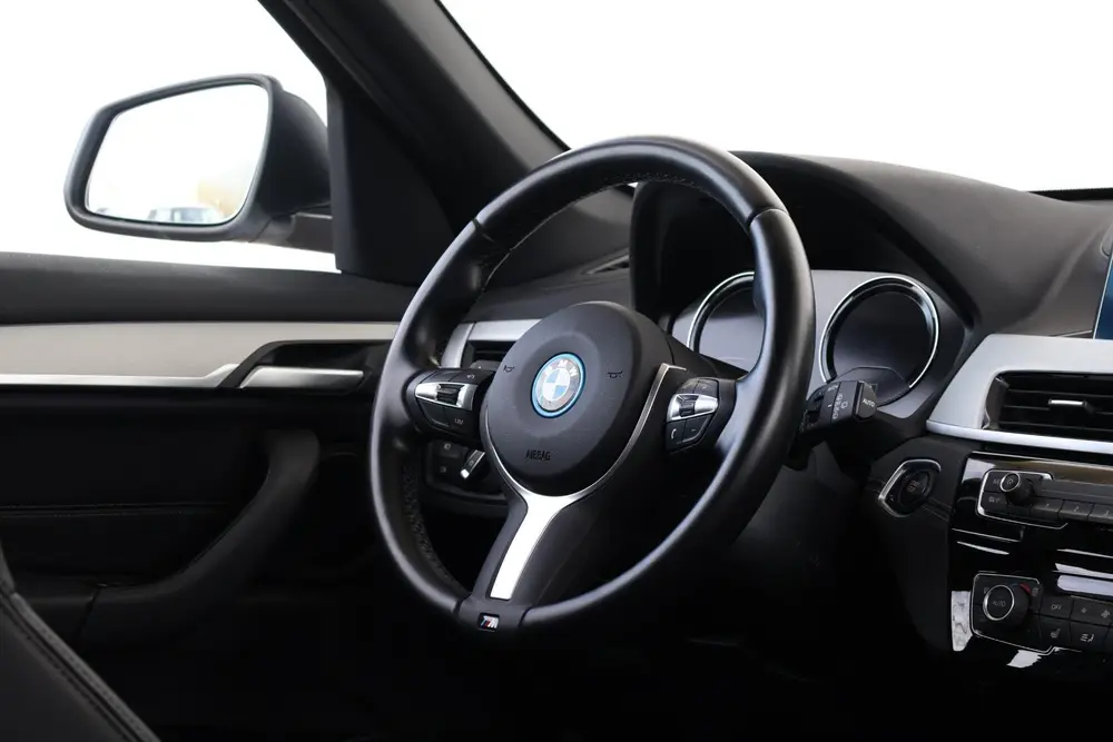 BMW X1 xDrive25e uit 2022, foto 11