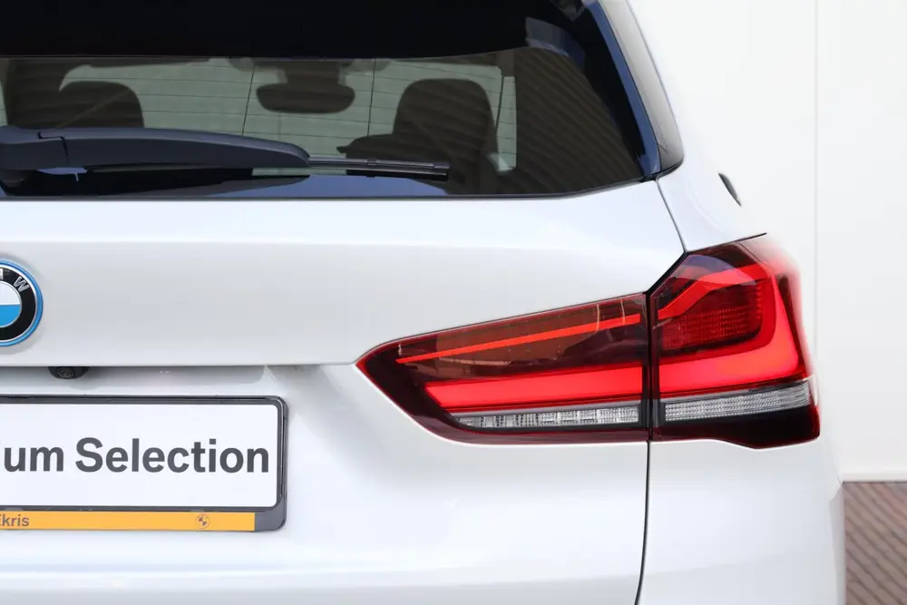 BMW X1 xDrive25e uit 2022, foto 9