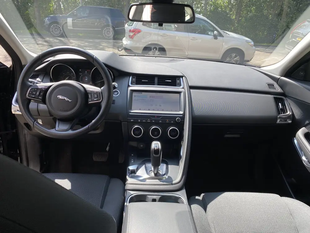 Jaguar E-Pace 2.0 P200 AWD NARVIK BLACK BTW VEREKENBAAR INCL uit 2020, foto 4