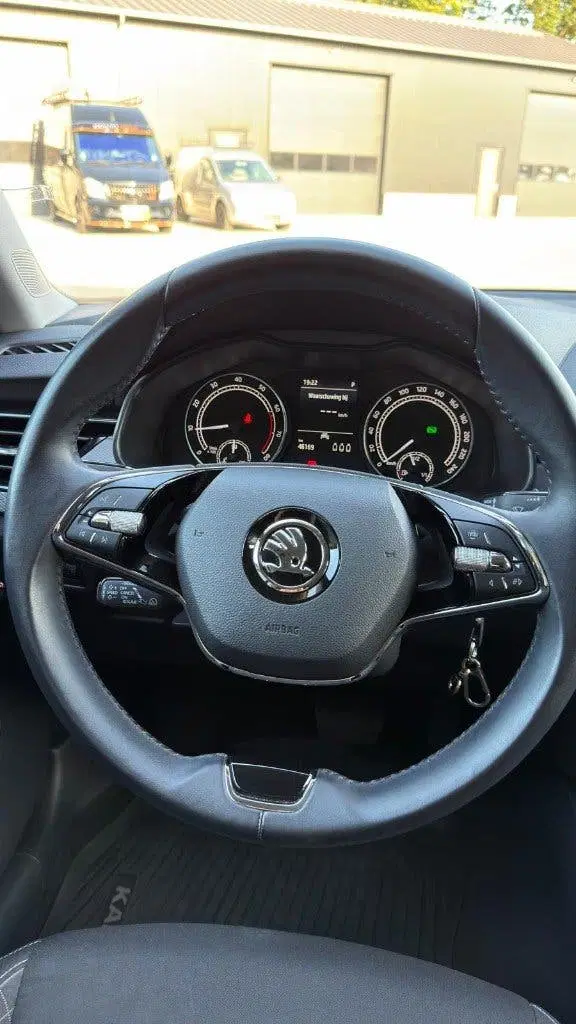 Skoda Kamiq 1.0 TSI Greentech 110pk 2021 Zwart uit 2021, foto 10