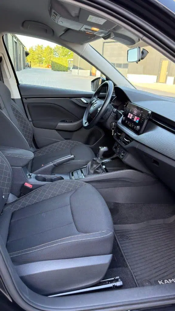 Skoda Kamiq 1.0 TSI Greentech 110pk 2021 Zwart uit 2021, foto 14