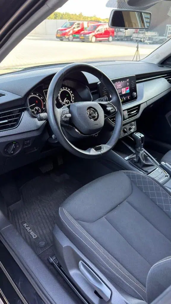 Skoda Kamiq 1.0 TSI Greentech 110pk 2021 Zwart uit 2021, foto 9