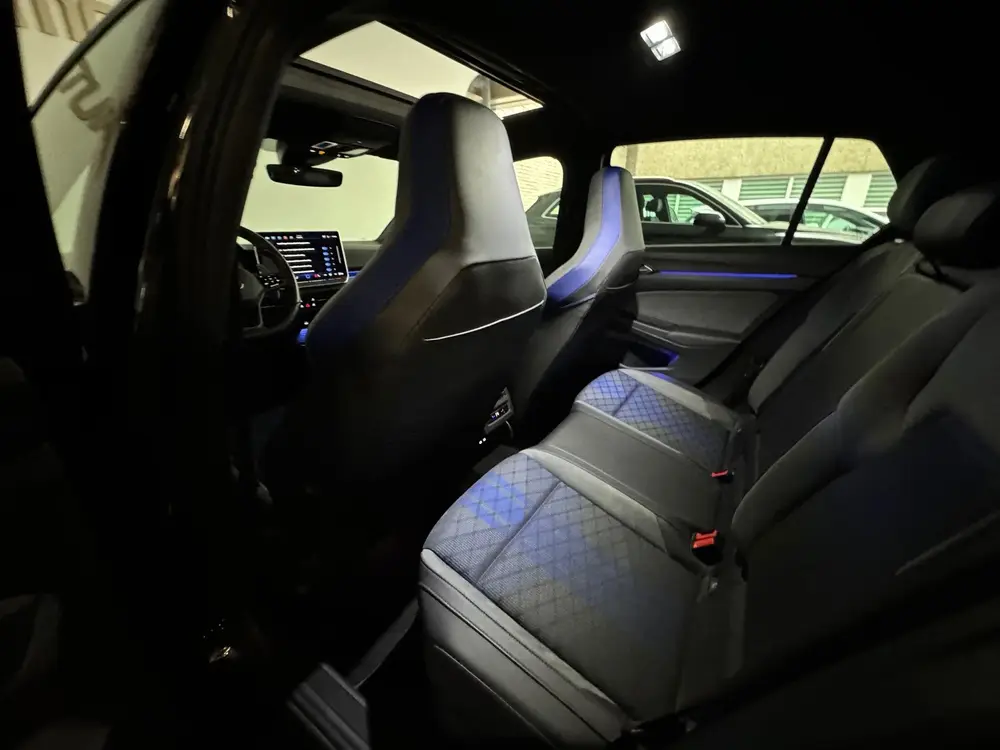 Volkswagen Golf 2.0 TSI 4M R Performance Pano|Akra|IQ|Drift uit 2025, foto 18