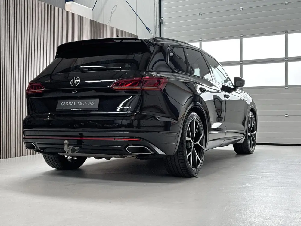 Volkswagen Touareg 3.0 TSi eHybrid 4MOTION R LINE - PANORAMA uit 2022, foto 2