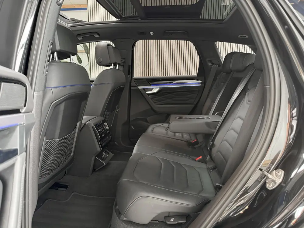 Volkswagen Touareg 3.0 TSi eHybrid 4MOTION R LINE - PANORAMA uit 2022, foto 8
