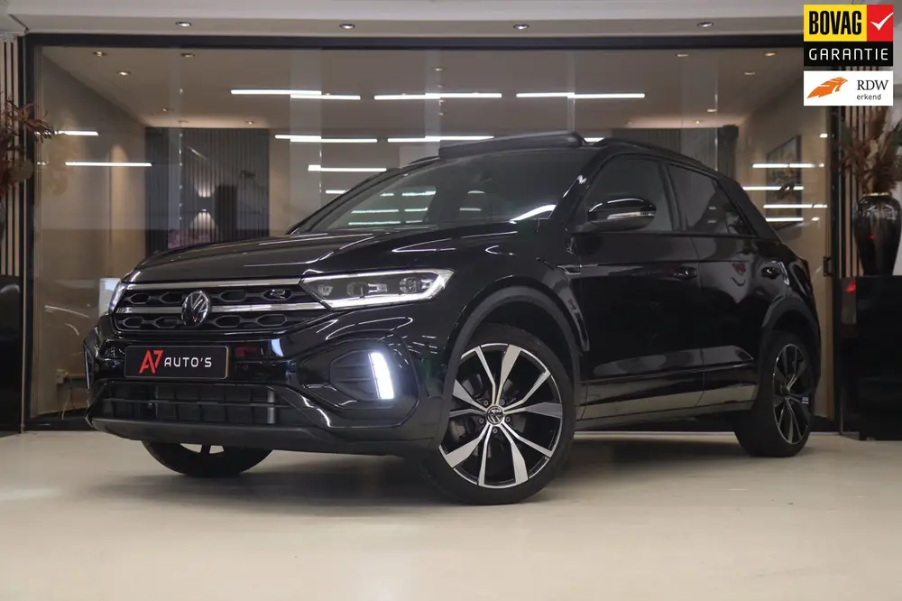 Volkswagen T-Roc 1.5 TSI R-Line 3X R-LINE/PANO/IQ/CARPLAY/CA uit 2025
