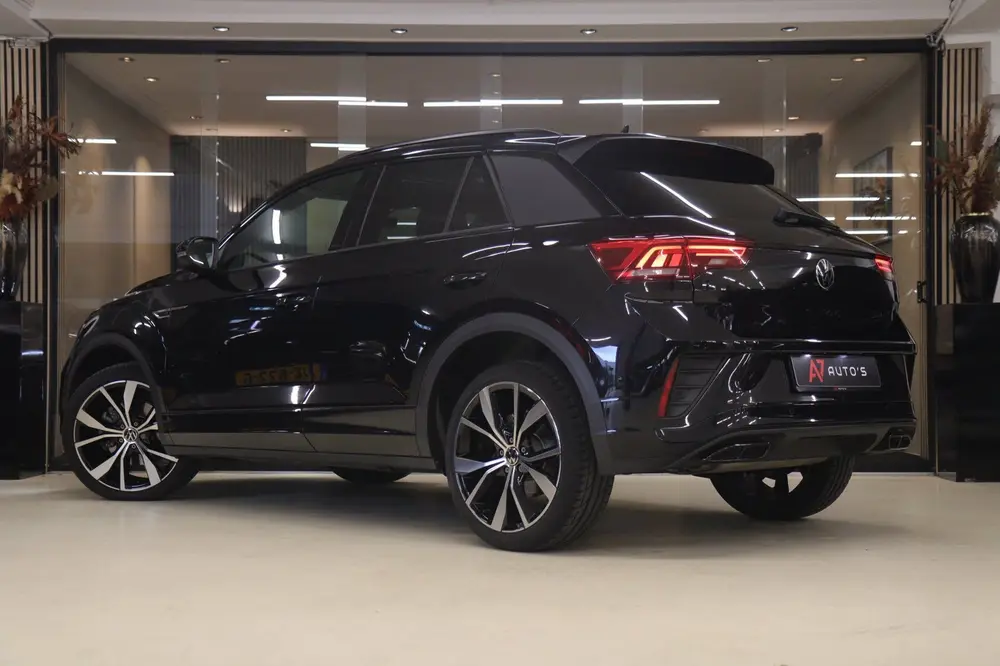 Volkswagen T-Roc 1.5 TSI R-Line 3X R-LINE/PANO/IQ/CARPLAY/CA uit 2025, foto 2