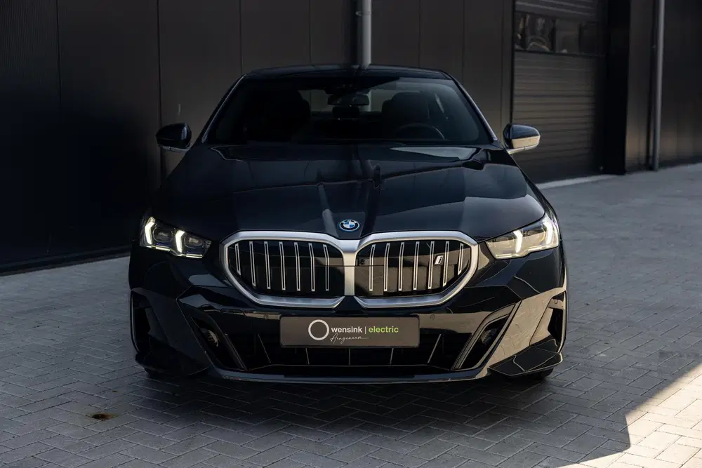 BMW i5 eDrive40 84 kWh uit 2024, foto 17