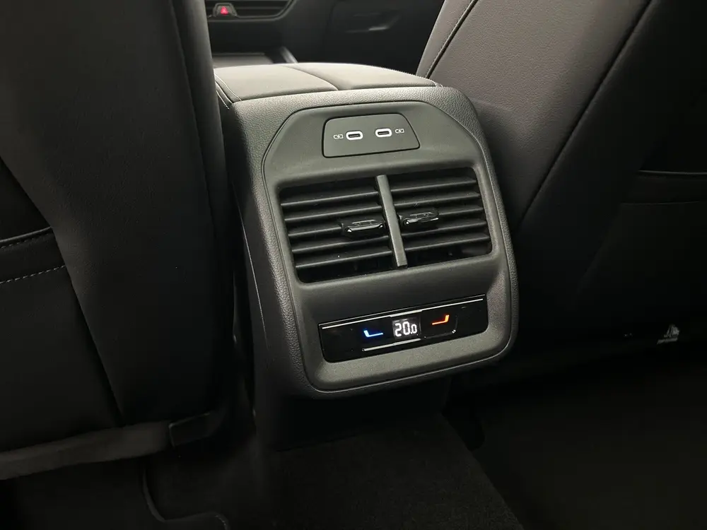 Volkswagen Passat Variant uit 2026, foto 20