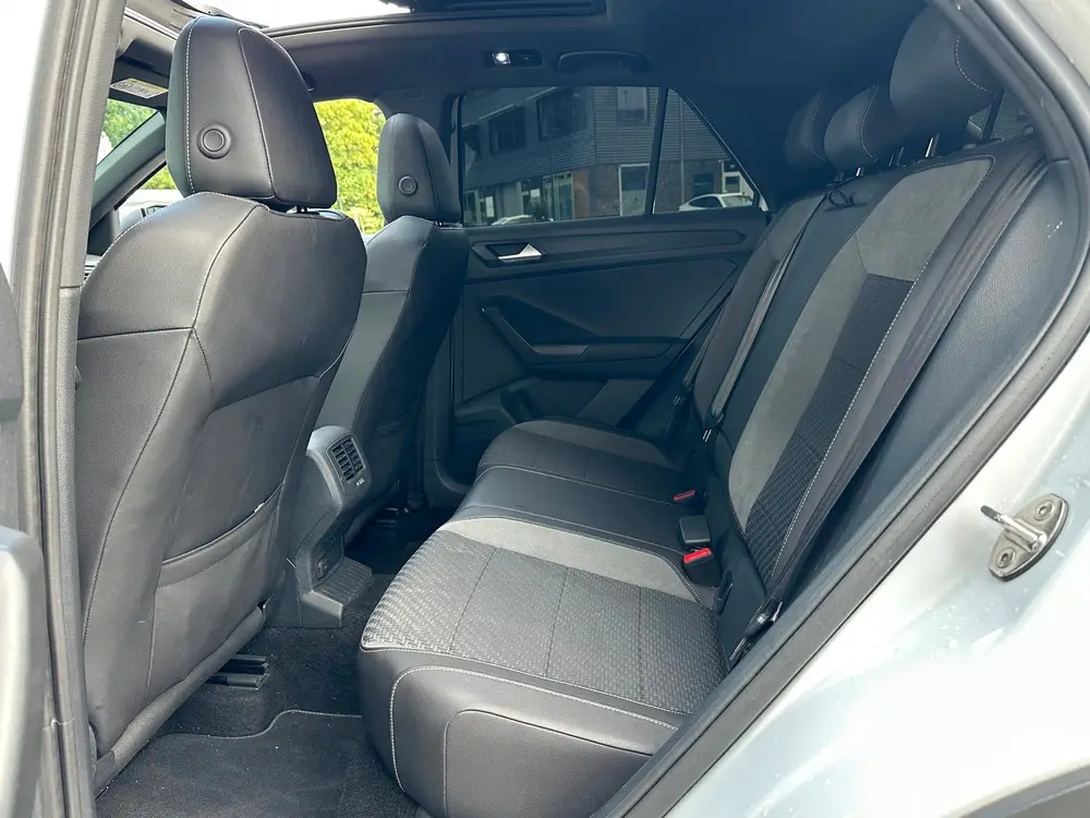Volkswagen T-ROC 2.0 TSI 4Motion R | Panoramadak | Apple Car uit 2020, foto 15