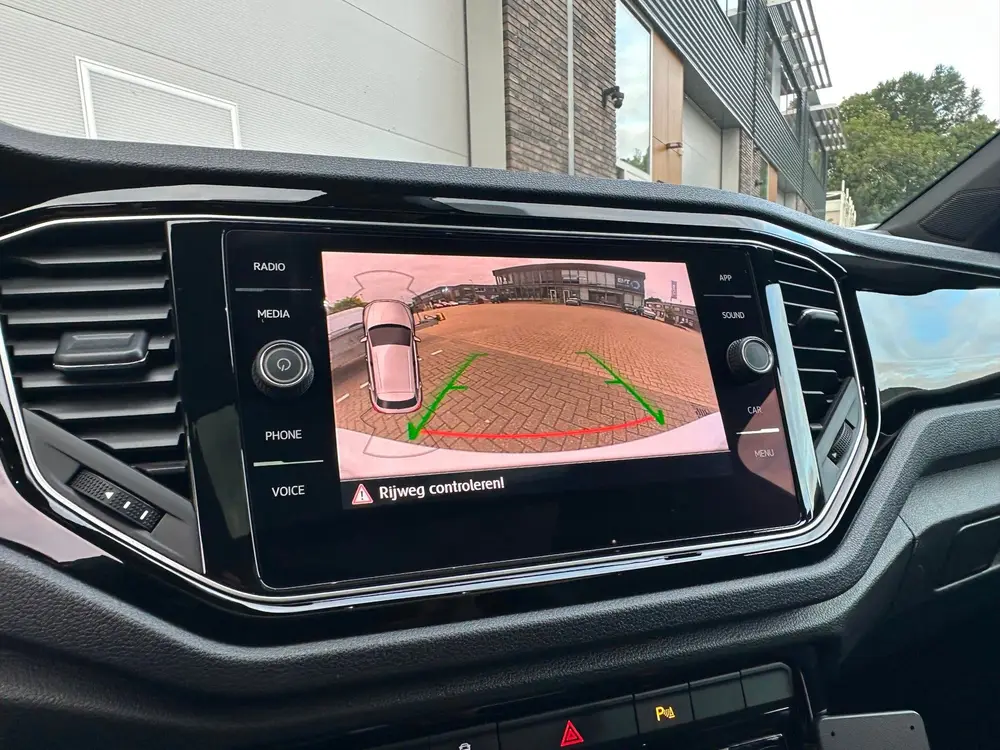 Volkswagen T-ROC 2.0 TSI 4Motion R | Panoramadak | Apple Car uit 2020, foto 20