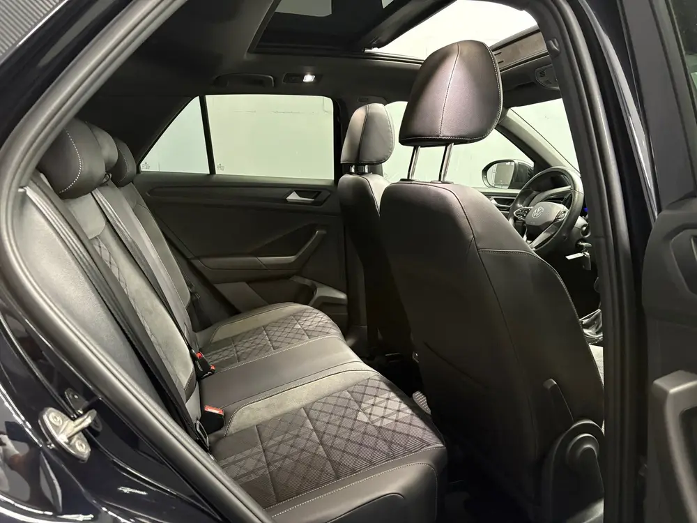 Volkswagen T-Roc 1.5 TSI R-Line Business+ uit 2022, foto 11