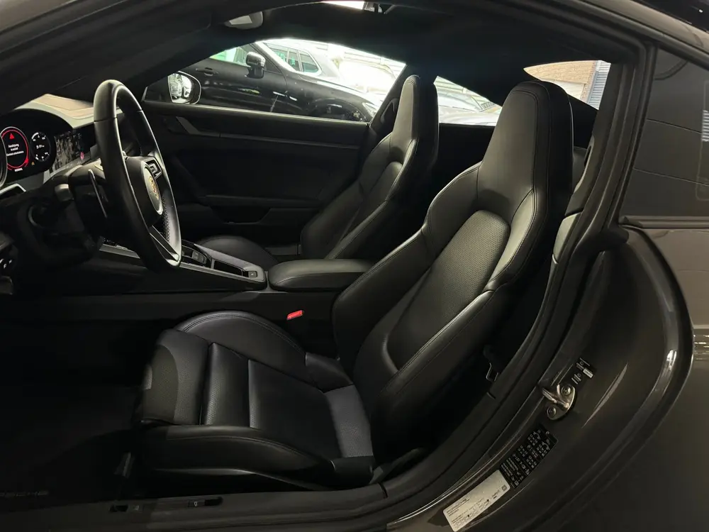 Porsche 911 3.0 Carrera S Pano uit 2020, foto 5