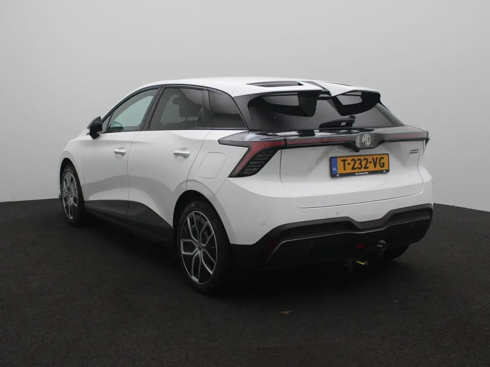 MG MG4 Luxury 64 kWh uit 2023, foto 2