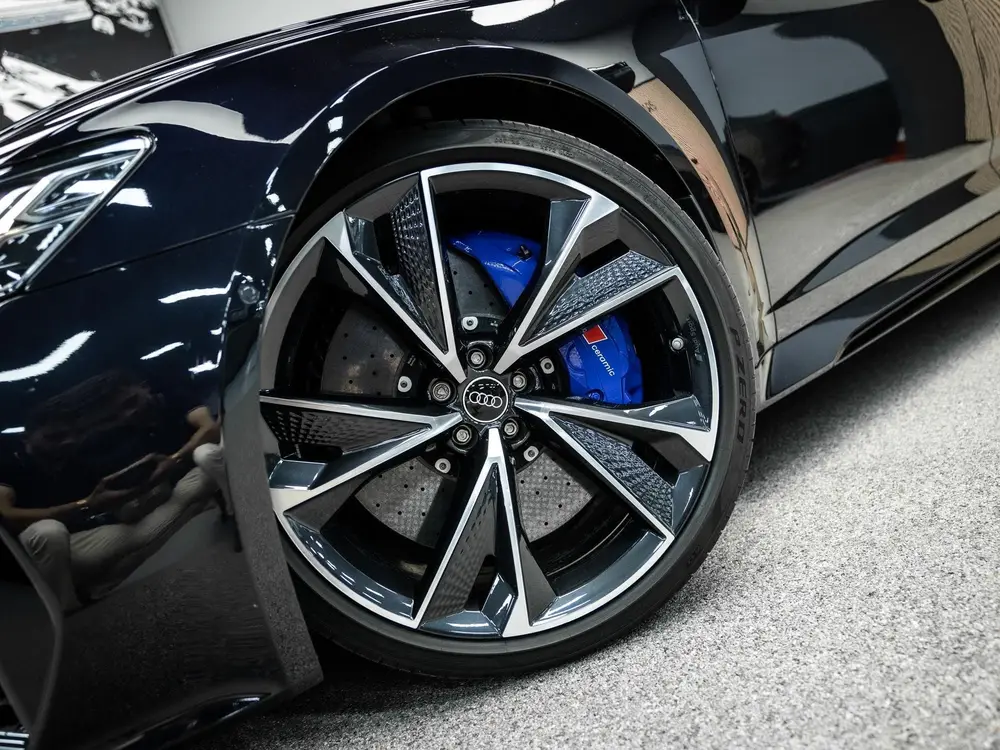 Audi RS6 RS 6 TFSI quattro AUDI Exlusive kleur uit 2024, foto 2