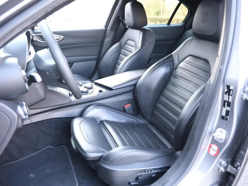 Alfa Romeo Giulia 200pk Super | 1ste eigenaar | Camera | LEE uit 2020, foto 13
