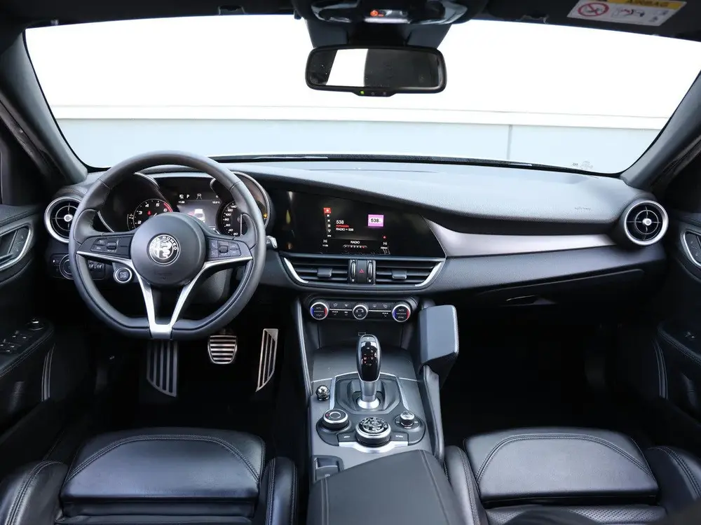 Alfa Romeo Giulia 200pk Super | 1ste eigenaar | Camera | LEE uit 2020, foto 14