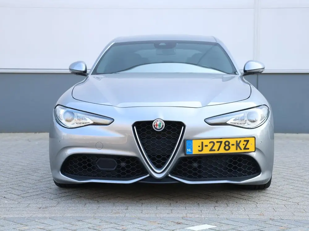 Alfa Romeo Giulia 200pk Super | 1ste eigenaar | Camera | LEE uit 2020, foto 5