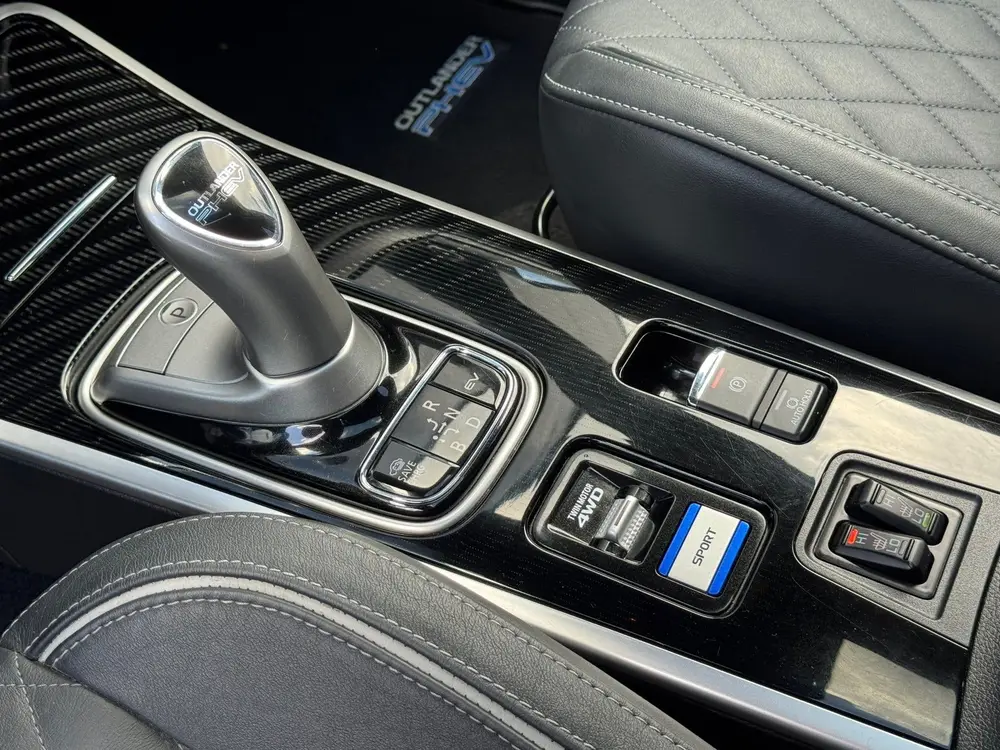 Mitsubishi Outlander 2.4 PHEV Instyle | Schuifdak | Dodehoek uit 2019, foto 18