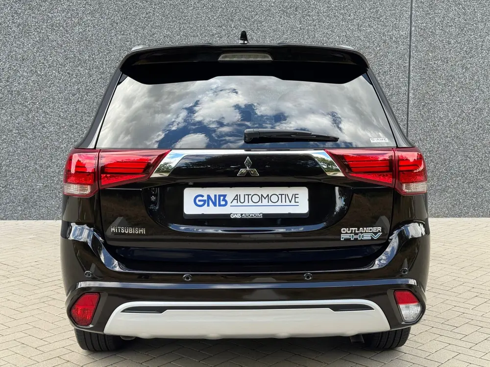 Mitsubishi Outlander 2.4 PHEV Instyle | Schuifdak | Dodehoek uit 2019, foto 6