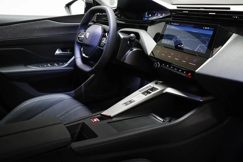 Peugeot 408 Allure 58 kWh uit 2026, foto 3