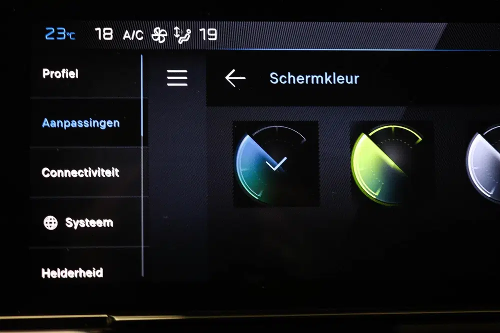 Peugeot 408 Allure 58 kWh uit 2026, foto 8