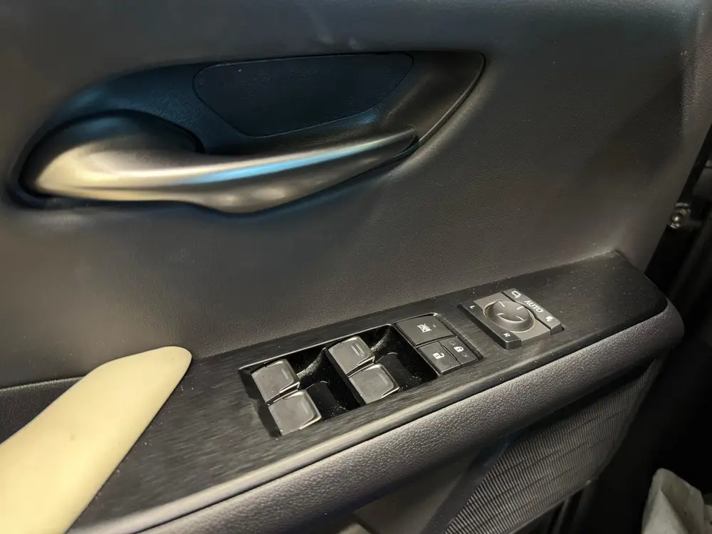 Lexus UX 250h AWD Executive Line + President Pack uit 2023, foto 11