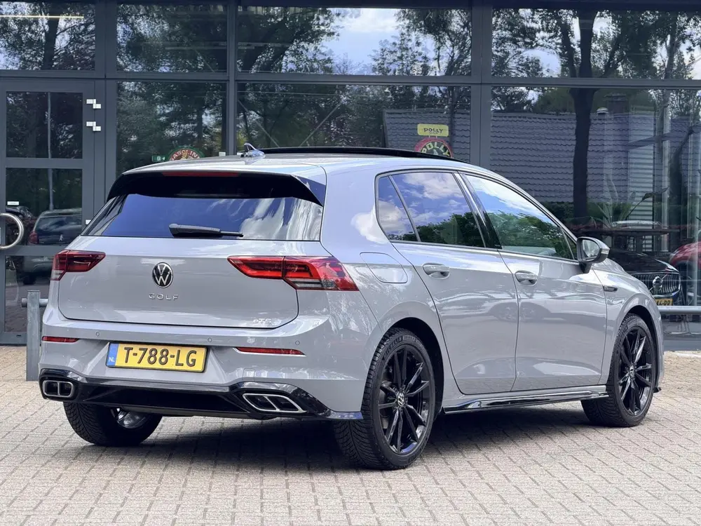 Volkswagen Golf 1.5 eTSI R-Line | Led | Automaat | Pano | Sf uit 2023, foto 2