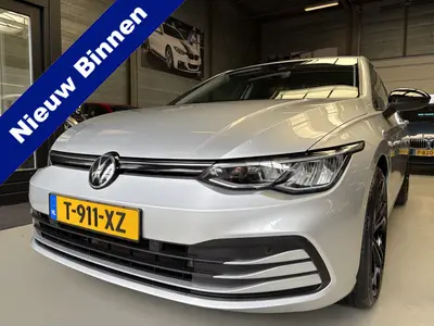 Volkswagen Golf 1.5 eTSI 19inch, Sfeerverlichting, Led uit 2021