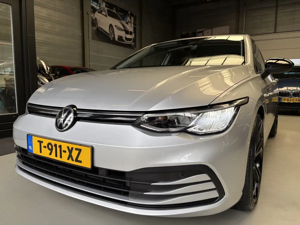 Volkswagen Golf 1.5 eTSI 19inch, Sfeerverlichting, Led uit 2021, foto 18