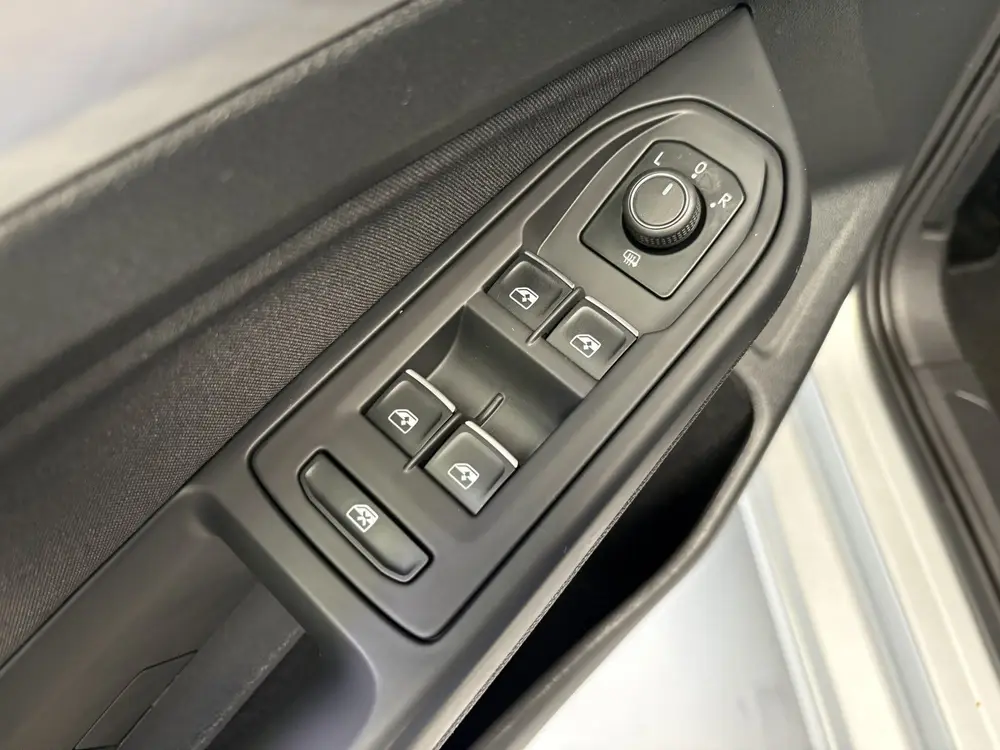 Volkswagen Golf 1.5 eTSI 19inch, Sfeerverlichting, Led uit 2021, foto 8