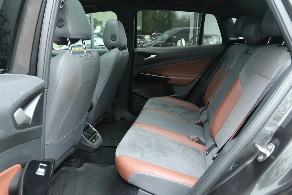 VOLKSWAGEN ID.4 FIRST MAX 77KWH | PANO | HUD | 360 CAMERA | uit 2020, foto 8