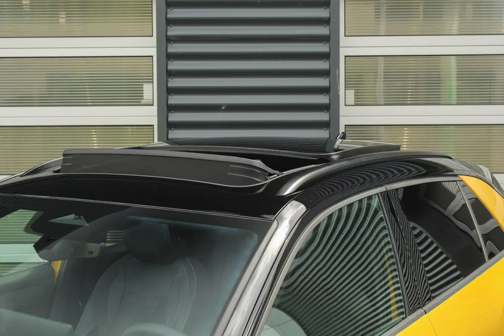 Volkswagen T-Roc 1.5 eTSI 150pk DSG R-Line Edition | Panoram uit 2026, foto 15
