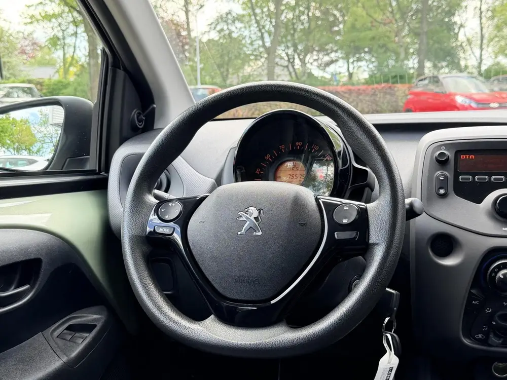 Peugeot 108 1.0 e-VTi Active uit 2021, foto 8