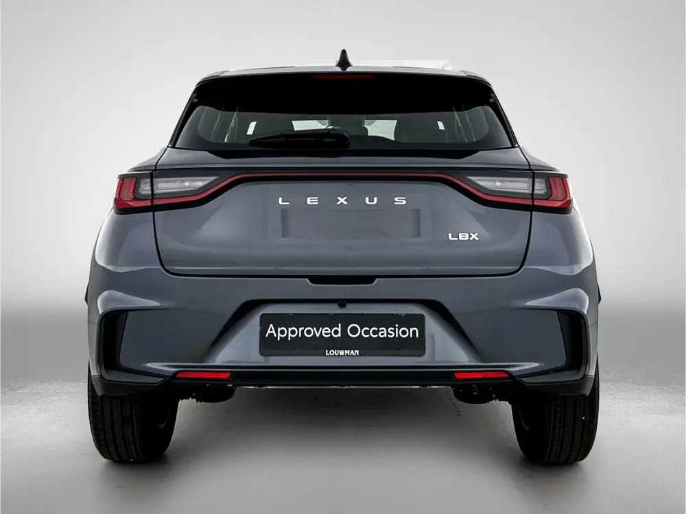 Lexus LBX 2WD uit 2024, foto 20