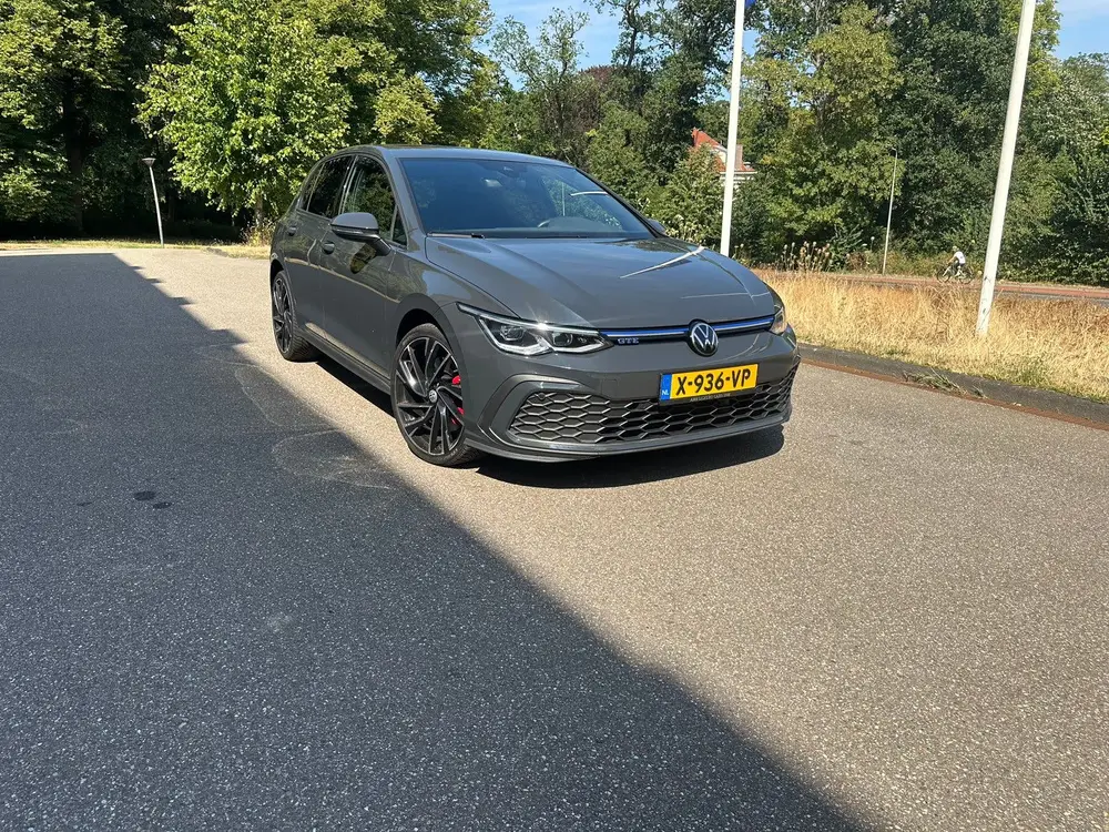 Volkswagen Golf GTE uit 2021, foto 3