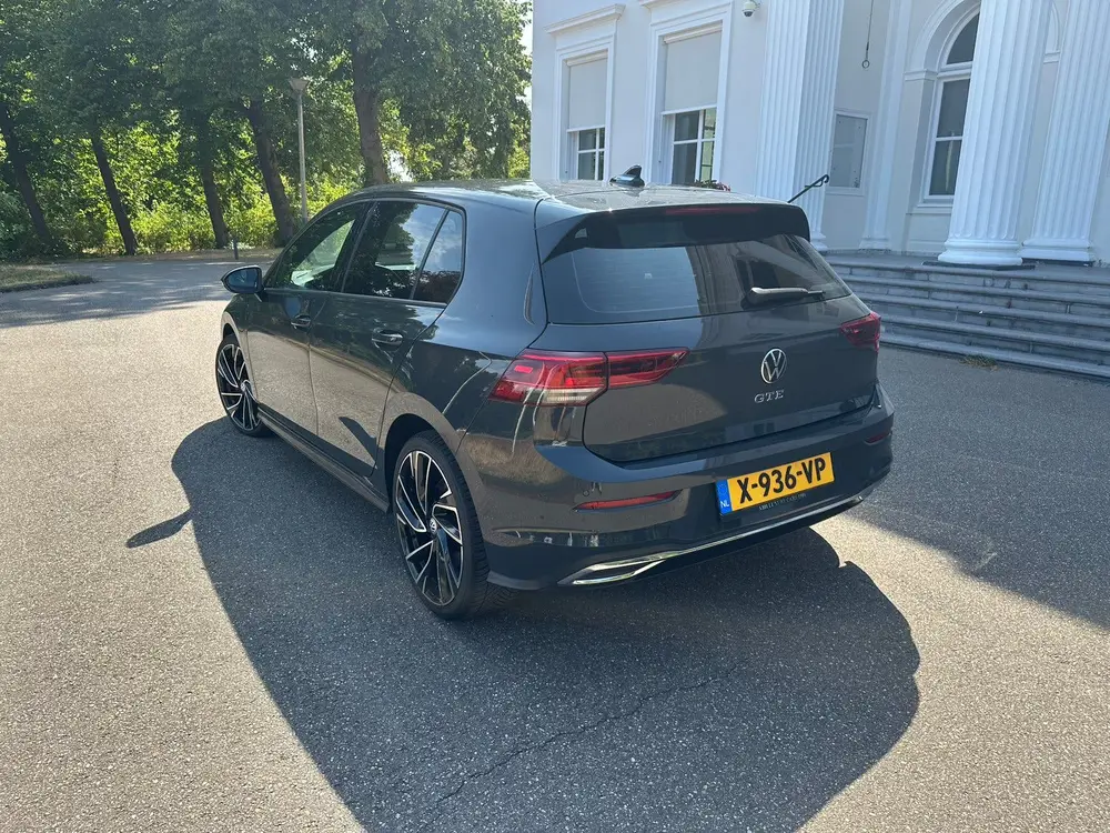 Volkswagen Golf GTE uit 2021, foto 9