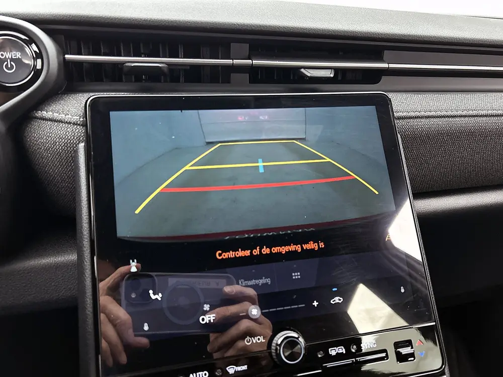 Lexus LBX 2WD uit 2024, foto 8