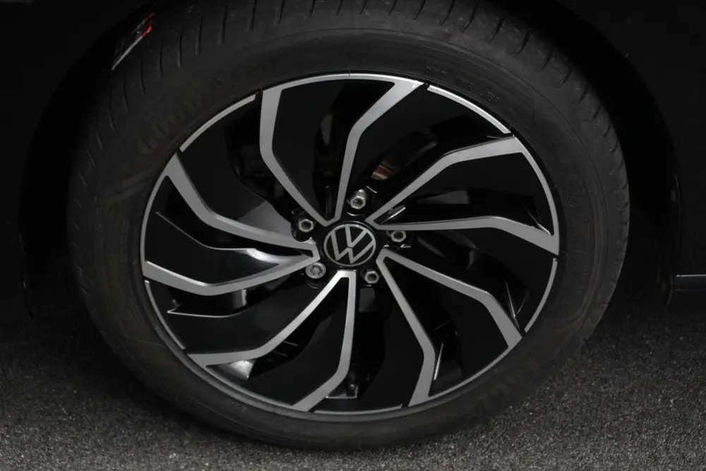 Volkswagen Golf 1.5 eTSI 150pk Automaat Style Sfeer verlicht uit 2022, foto 2