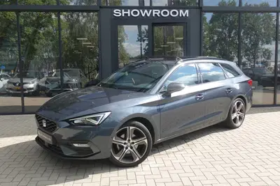 SEAT Leon 1.5 TSI FR PANO KEYLESS CAM VOL' uit 2022